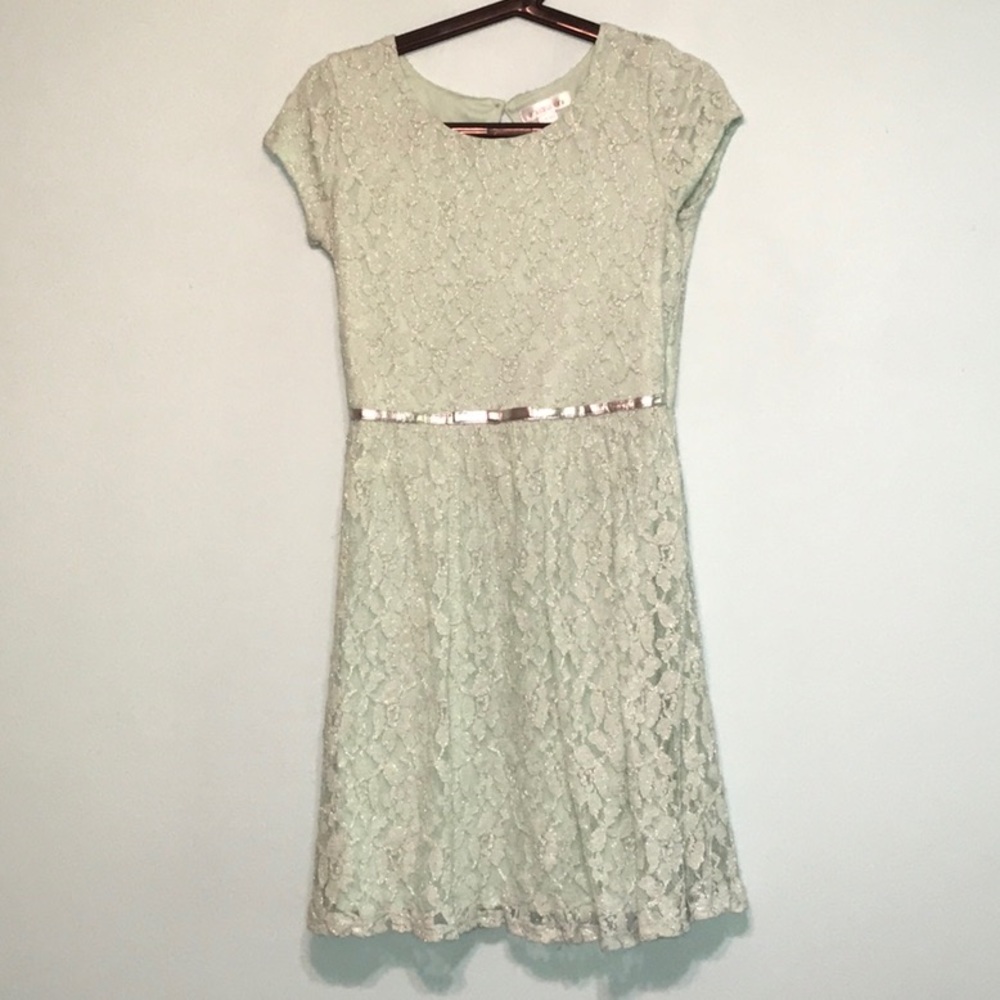 Light green dress